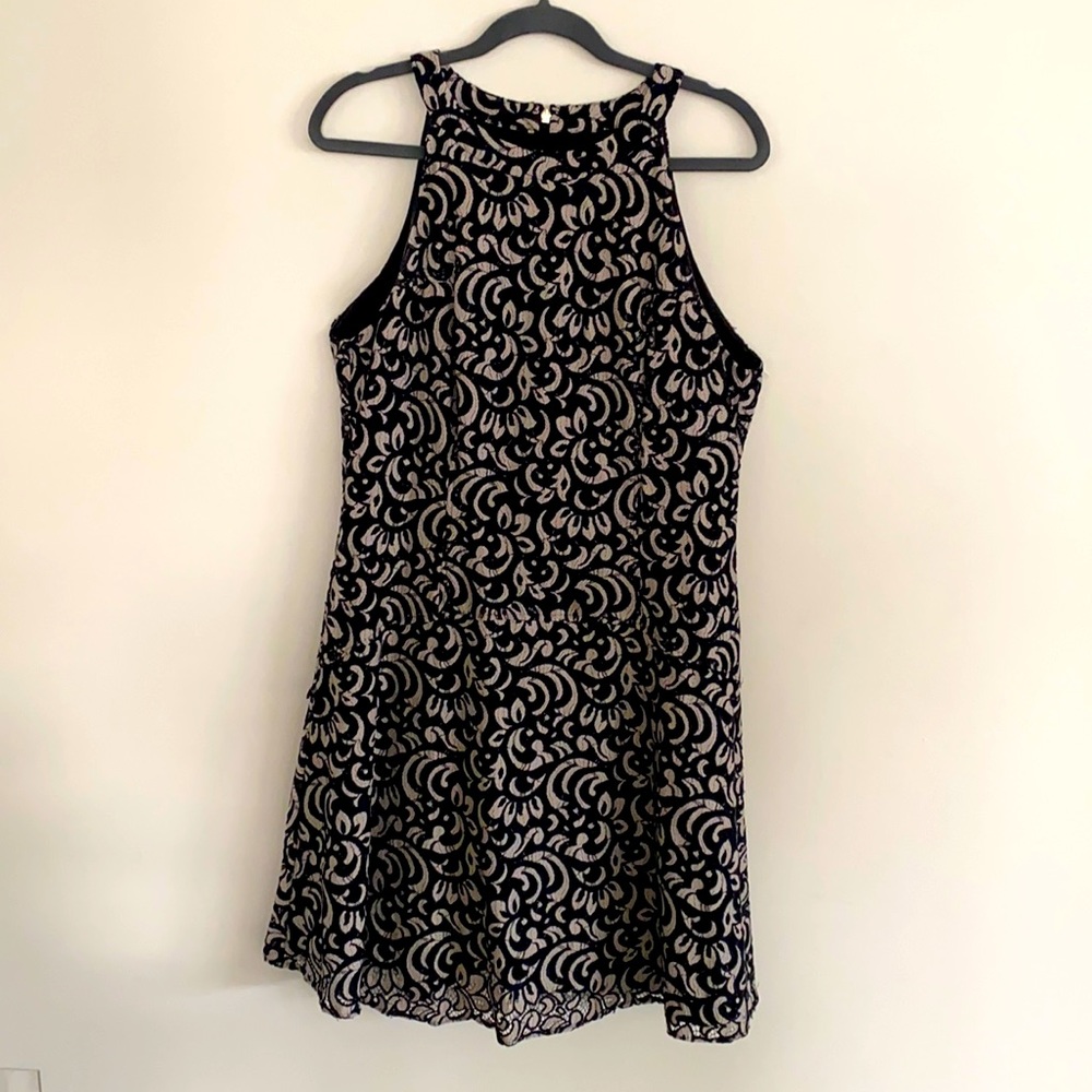 Tommy Hilfiger embroidery detail dress